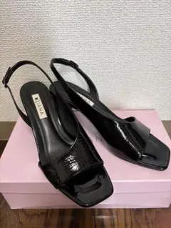 DIANA ブラックサンダル 54286 22.0cm - メルカリ