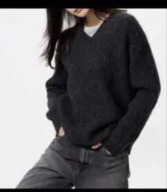 ユニクロ フラッフィVネックセーターLサイズ