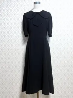 グッチ　ボウタイ付き 半袖 ひざ丈ワンピース ブラック グッチ ボウタイ付き 半袖 ひざ丈ワンピース ブラック - メルカリ