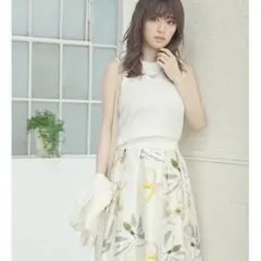 【美品】 fifth ビックフラワータックスカート