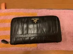 値下げしました！！PRADA プラダ 長財布