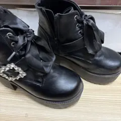 cs T&P キラキラベルト付きブーツのサムネイル