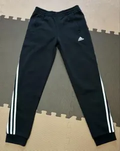 新品同様・adidasジャージ・160