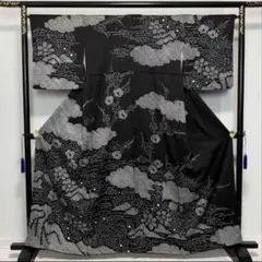 黒地 総絞り 訪問着　正絹　着物のサムネイル