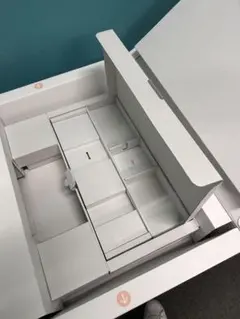 iMac オレンジ色が入っていた段ボール箱