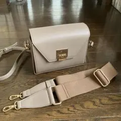 RODESKO ベージュ ショルダーバッグ