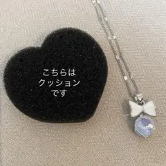 リボン モチーフ ネックレス シルバーカラー　クリスタル