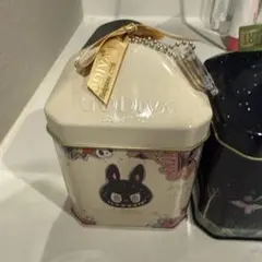 GODIVA POP MART コラボ チョコレート缶 ラブブチャーム付き