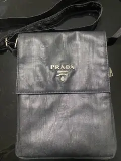 PRADA ノベルティ　ショルダーバッグ　クロスボディ　サコッシュ　斜め掛け