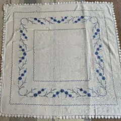 アメリカ　アンティーク　約100x110㌢　花　手刺繍 テーブルクロス　レースのサムネイル