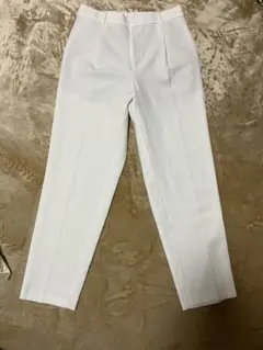 GU ストレッチテーパードパンツ　ホワイト　L