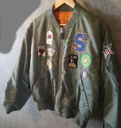 オリーブグリーン　ジャケット　パッチ付き