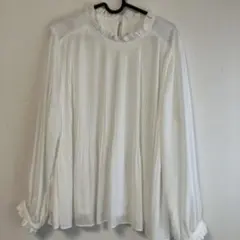 新品タグ付 4L 白フリルブラウス 大きいサイズ フォーマル