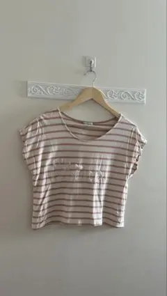 アースミュージック&エコロジー　ボーダー　クロップド　半袖Tシャツ　レースロゴ