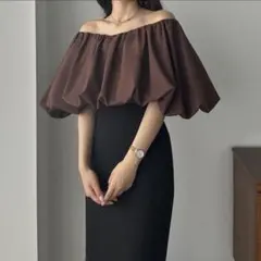 【美品】Louere ルエレ ボリュームオフショルブラウスのサムネイル