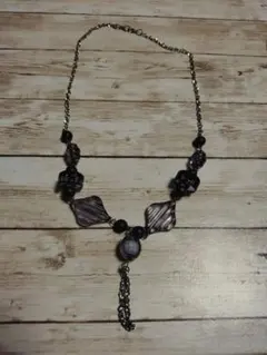 紫のビーズ ネックレス