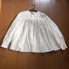 未使用shipsホワイト 長袖 ブラウスのサムネイル