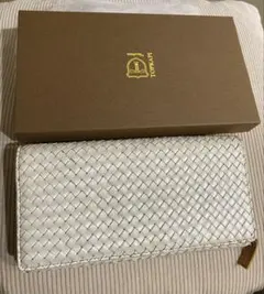 TOPKAPI 編み込みレザー 長財布 ホワイトのサムネイル