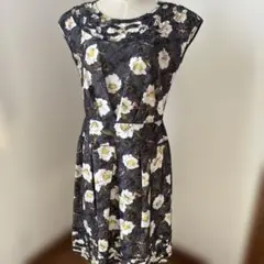 INGEBORG インゲボルグ　花柄ワンピース サイズ9号　良品です。