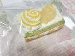 blooming 小恩　抹茶マンゴー　昭和ケーキ スクイーズ
