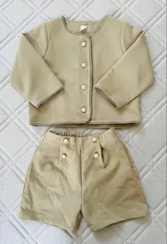 【値下げ】ベージュ ジャケットとショートパンツ セット　入園式　フォーマル