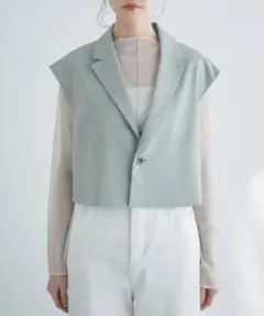 【極美品】　ROPÉ PICNIC ショート丈ジレ UVカット ベスト　サックスのサムネイル