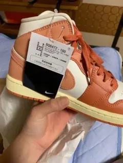 Nike BG6472-180 オレンジ/ホワイト ハイカットスニーカー