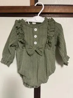 オリーブグリーン フリル付きロンパース