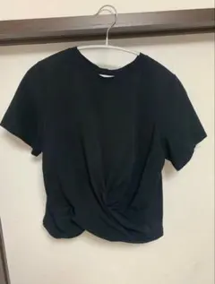 emmi フロントツイスト 半袖Tシャツ ブラックのサムネイル