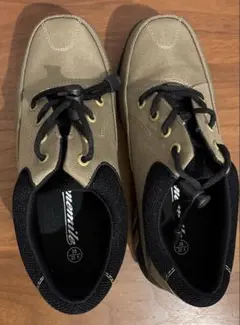 ★雨4cmまで防水★ レディース シューズ　22.5cm かかと固め