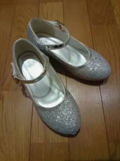 シルバー グリッター アンクルストラップパンプス