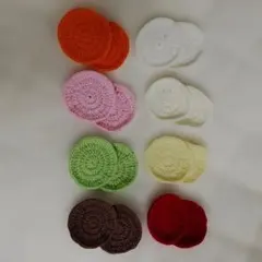 ハンドメイド　手作りおもちゃ　丸く編んだアクリル毛糸　8色セット