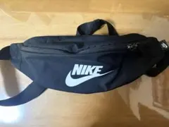 NIKE ショルダーバック　 ボディバッグ ブラック　ウエストポーチ