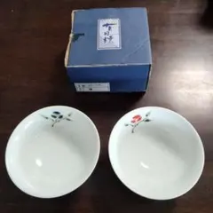 有田焼　青と赤の椿 飯碗 2個セット