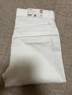 UNIQLO ウルトラストレッチカラージーンズ　off　White　M