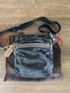 COACH ショルダーバッグ ブラック ナイロンのサムネイル