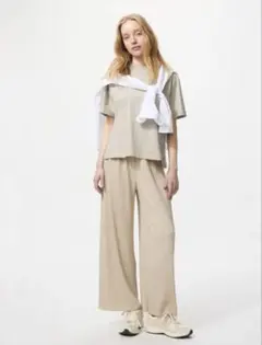 UNIQLO プリーツパンツ