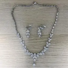 ジルコニアネックレスとイヤリングセット　ウェディング