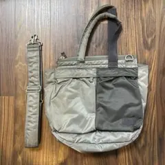 Item thumbnail for item d6a2deae-d794-4871-bfa2-9b2fc704f1d2