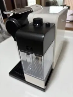 値下げしました。Nespresso ネスプレッソコーヒーメーカー F511 ネスプレッソ ラティシマ・タッチ F511RE [レッド] 価格比較