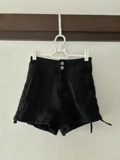 ブラック ハイウエスト ショートパンツ