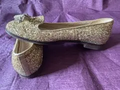 DIANA ゴールド グリッター フラットシューズ
