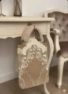 Item thumbnail for item b44dab56-c91f-4ca6-bf6b-ac6b22005f79