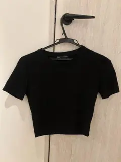 ZARA 黒Tシャツ