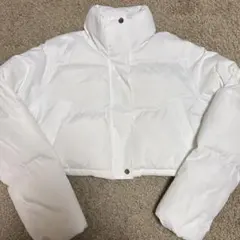 SPINNS ホワイト クロップドダウンジャケット ショート丈
