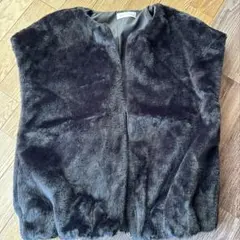 ☆大人気黒色ファーフレンチソテーベスト話題の重ね着にも♪