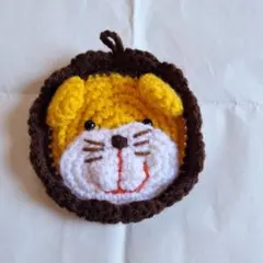 ライオン顔のかぎ針編みスポンジ