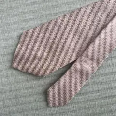 Louis Vuitton 幾何学模様 ネクタイ - メルカリ