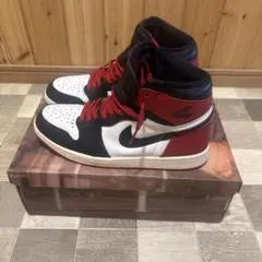 Nike Air Jordan 1 Retro High OGのサムネイル