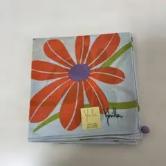 【新品未使用】Shilla 花柄ハンカチ 綿100%のサムネイル
